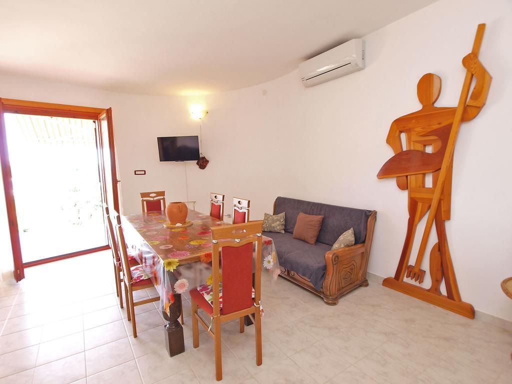 Apartments By The Sea 750 Pjescana Uvala Exterior photo